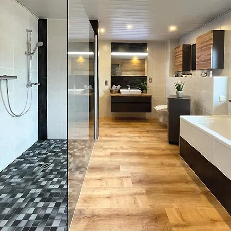 Am Hang, Sky-entertainment, Dazn, Carport, Alles Barrierefrei