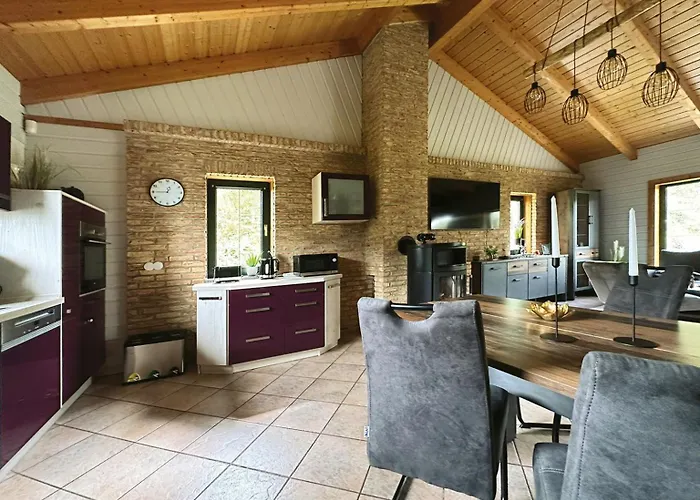 Am Hang, Sky-entertainment, Dazn, Carport, Alles Barrierefrei Holiday home Blankenburg (Harz)