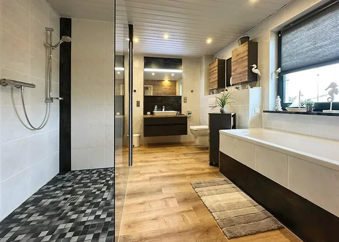 Am Hang, Sky-entertainment, Dazn, Carport, Alles Barrierefrei * Blankenburg (Harz)