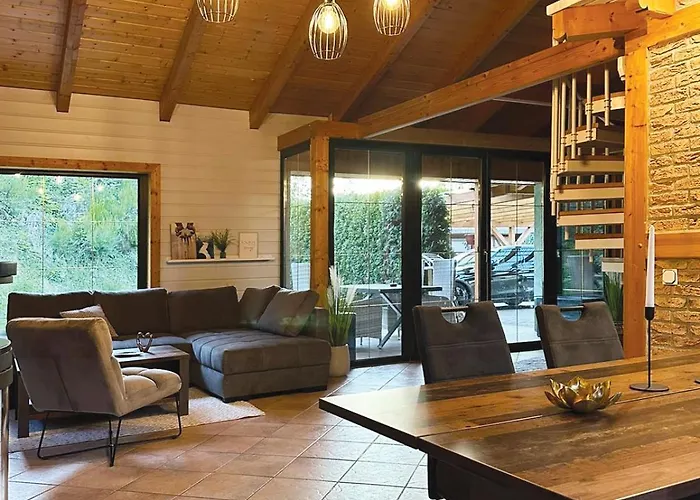 Ferienhaus Am Hang, Sky-entertainment, Dazn, Carport, Alles Barrierefrei